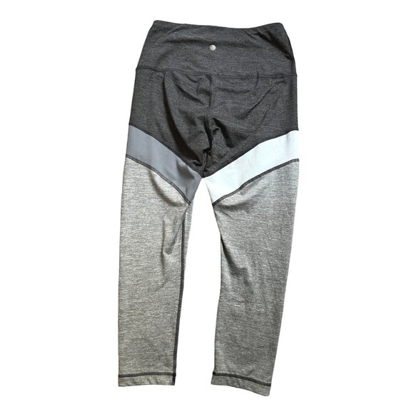 Yogalicious Capri Workout Leggings Sz Small Grey Blue and White w/ Waist Pocket - Picture 2 of 6